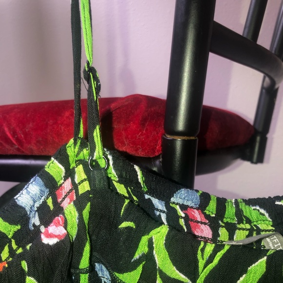 Mini tulip multi colored dress with ruffle on edge - Picture 6 of 6